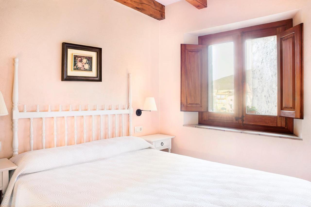 Allotjaments Placa Major-Grevol Santa Pau Bagian luar foto