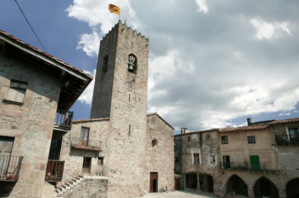 Allotjaments Placa Major-Grevol Santa Pau Ruang foto